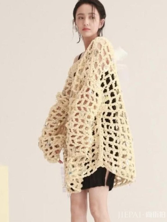 佟丽娅简单穿搭竟也能穿出潮流,网球裙美的太过分!