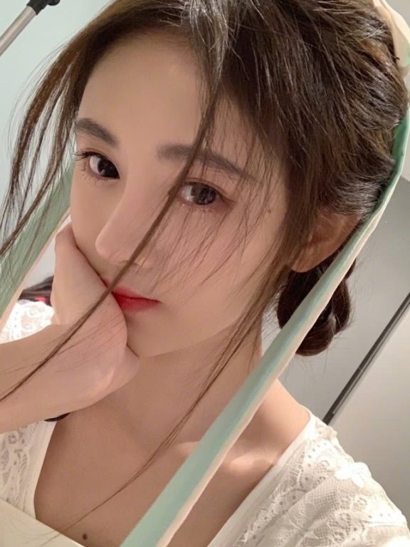 沈月这次的古装造型太好看了，这简直就是“神仙颜值”