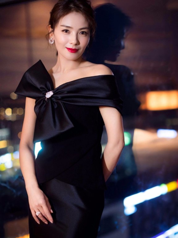 刘涛把“星辰大海”穿在身上,网友:仙女下凡了!