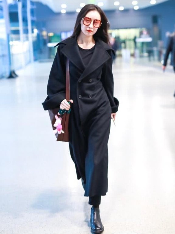 倪妮机场私服秀大片既视感!