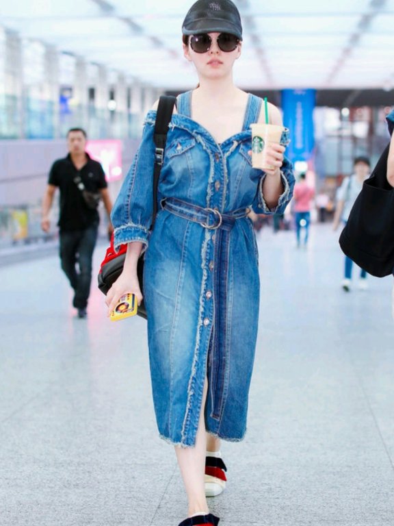 张靓颖的街拍造型太美了!