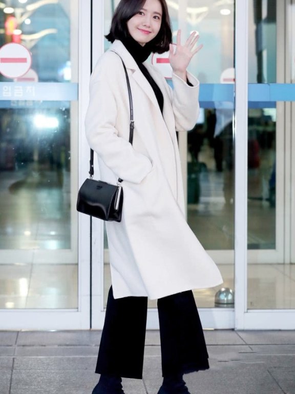 林允儿悄悄换上“荧光绿毛衣”，超减龄！