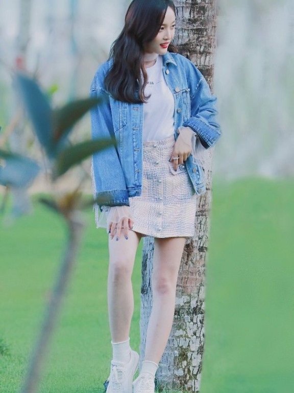 吴宣仪“鳞片裙”都能穿出甜美气息,给跪了!