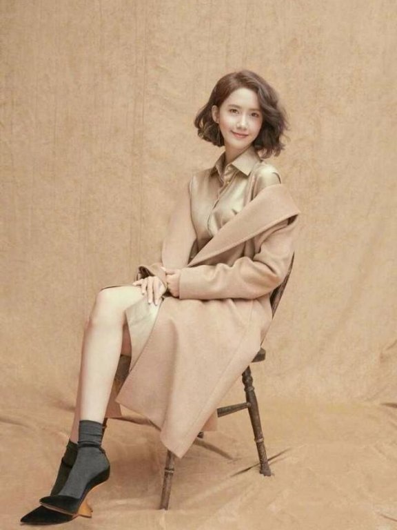 林允儿这样穿才是少女出游的正确打开方式！