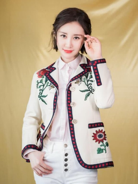 喜欢舒畅的波波短发