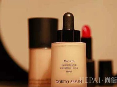 粉底和素颜霜先用哪个 任选其一即可