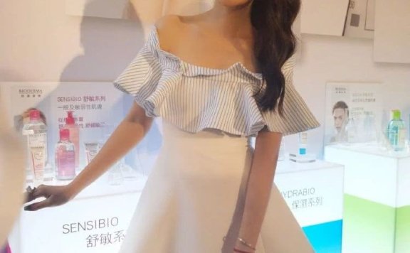 安以轩怀孕,娱乐圈又多了一位衣品超棒的辣妈了