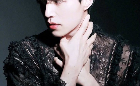 李栋旭最新写真照引全网围观,看上去也太年轻了吧。
