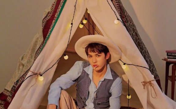 朱正廷最新大片曝光,多套暖色系造型活力满分