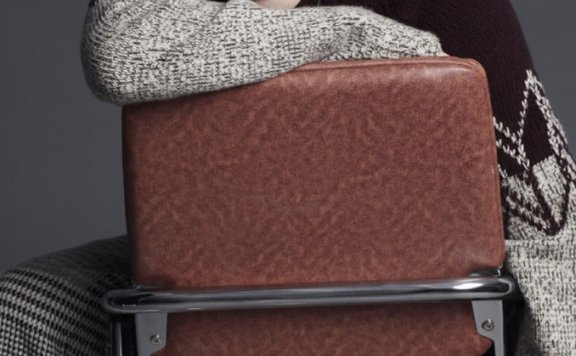 朱一龙西装帅气有型引尖叫,成全场最靓潮男