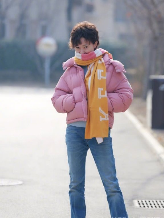 焦俊艳率性利落的形象深受观众的喜爱