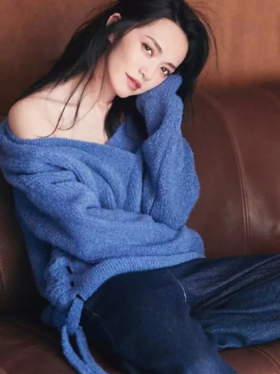 姚晨高贵又不失优雅,十足的御姐范