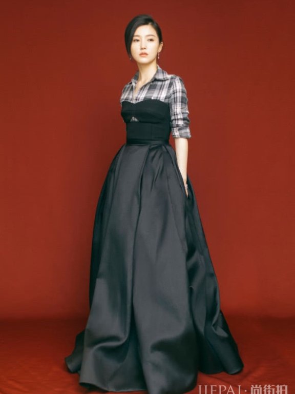 杨子姗完美容颜惹人夸,新写真引网友刷屏