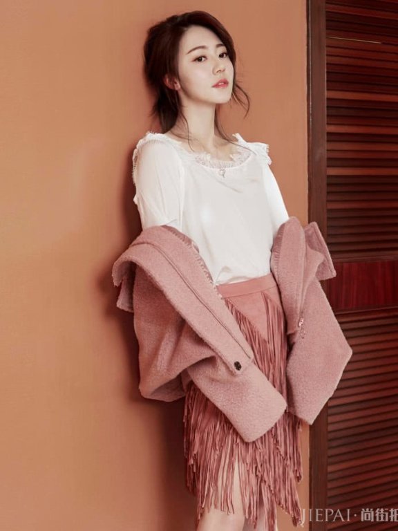 “高蜜”黄梦莹换了双红唇鞋，瞬间气势大涨，厉害了！