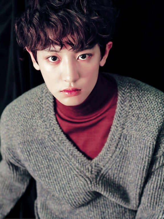 朴灿烈现身机场,面颊长胖潮男也熬成了帅大叔