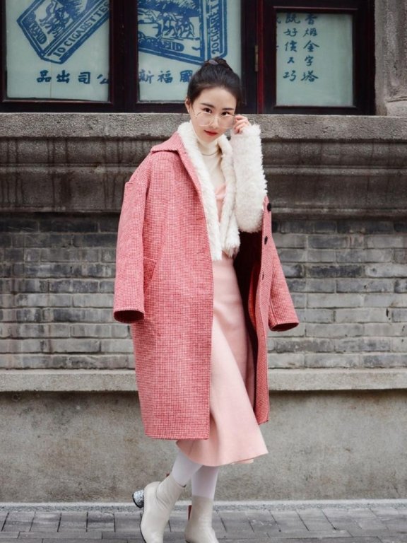 春天这么穿粉色,才能甜而不腻!