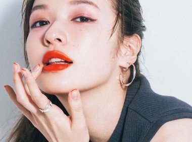 拥有百看不厌的脸，年过30依旧是人气女神？堪称美妆种草机！
