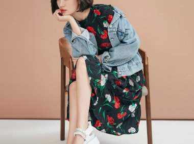 宋慧乔剪掉长发换成短发，嫩回18岁