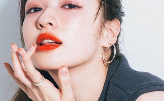 拥有百看不厌的脸,年过30依旧是人气女神?堪称美妆种草机!