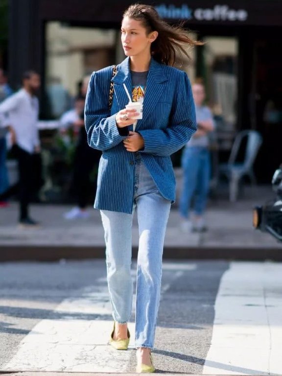 欧美街拍 西装牛仔裤这样穿不能再好看