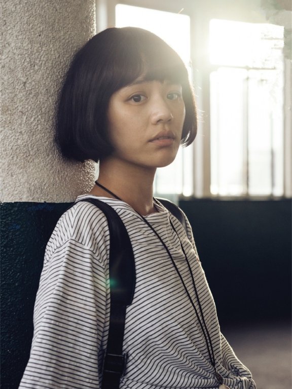 马思纯再演少女,顶蘑菇头难逃颜值挑战,素颜还是很能打
