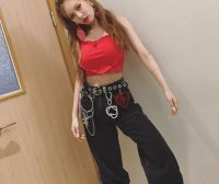 别人的发夹是夹子，金泫雅的发夹竟是把“剪刀”？