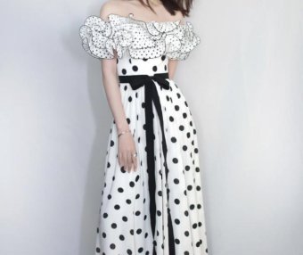复古的波点裙太好看,刘嘉玲赵薇都爱穿