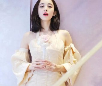 杨幂和娜扎都超爱的单品,少女感和灵动感都离不开它