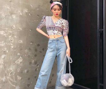 初夏阔腿裤上衣怎么搭?泫雅有穿吊带+阔腿裤显高又时髦