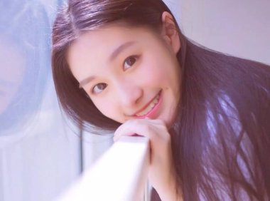 “桃花脸”被“清纯脸”取代?难怪正中直男下怀,这几点缺一不可