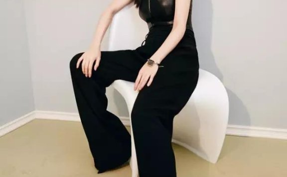 张静初太有气质,什么华丽的打扮在她面前都显得多余!
