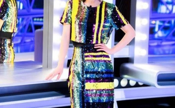 齐肩短发怎么扎简单又好看?看谢娜短发造型,很是漂亮