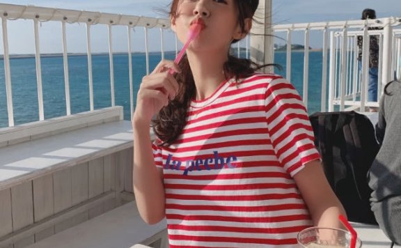 张子萱与陈赫个性同框,手中婚戒实力抢镜