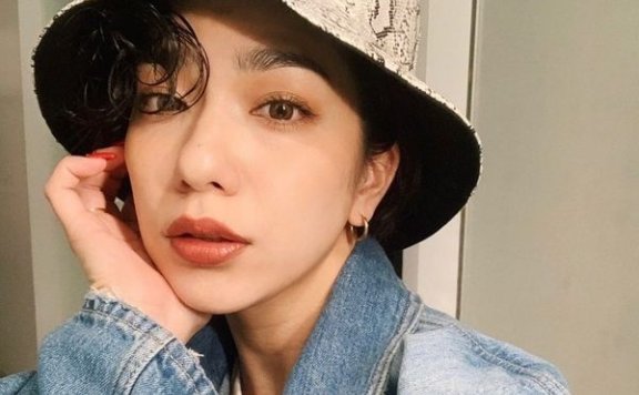 日本模特&DJ Una Kinoco私照合辑:华丽丽的街头混搭风格腔调足!