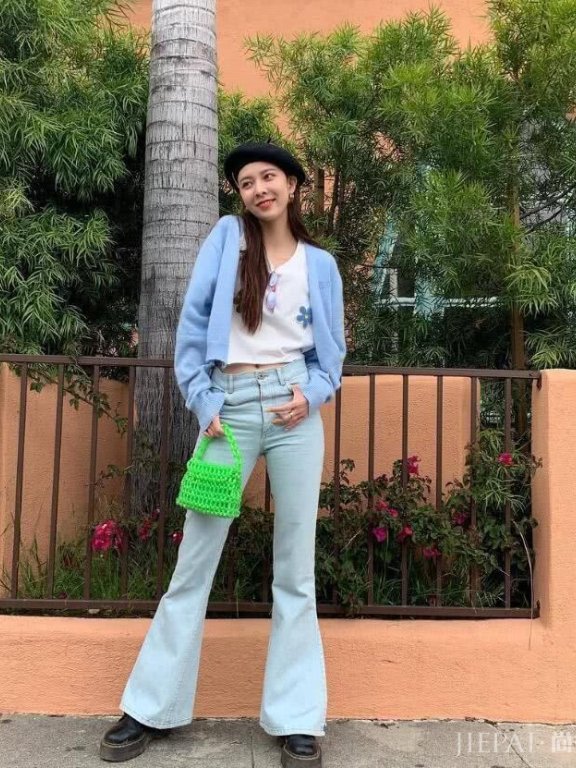 宋妍霏衣品跟欧阳娜娜有一拼,还撞脸了泫雅?