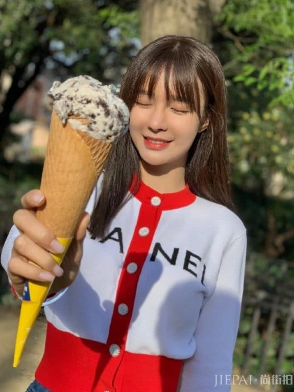 沈梦辰都穿香奈儿、GUCCI等名牌,可她的品味怎么还是很土?