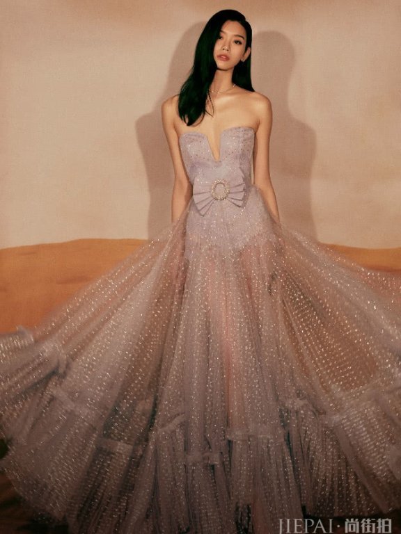 奚梦瑶自带高级感，难怪何猷君会被迷住