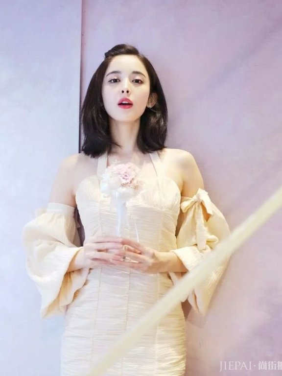 杨幂和娜扎都超爱的单品,少女感和灵动感都离不开它