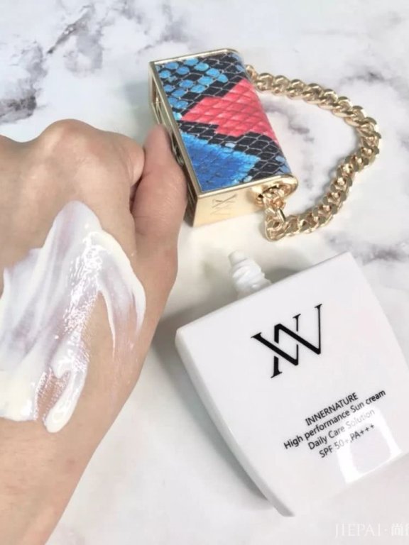 今年最火的防晒就是这些!终于可以换新了