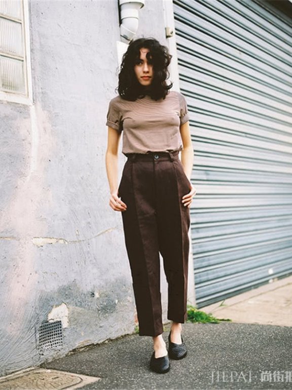 慵懒又显瘦治愈系的烟管裤,谁都会喜欢