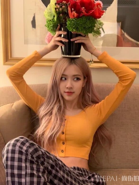 业务能力一绝成“澳洲玫瑰”,还是蚂蚁腰的最佳代言人?