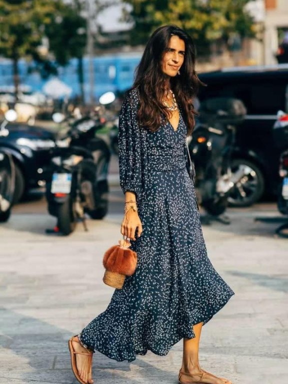 欧美街拍 夏天穿印花裙有讲究，让聪明的穿法杜绝“土味”印花