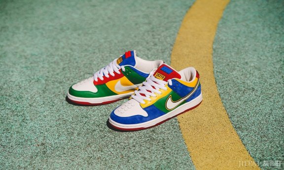Nike SB Dunk Low “LEGO”配色出现,你的乐高梦要用球鞋实现!