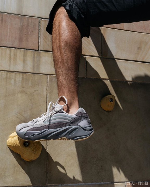 7分钟就售罄!这次的YEEZY BOOST 700要变成史上最强?