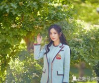 杨幂混搭文艺太好看!美腿+短裤让人尖叫