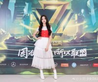 杨超越和AB同框合影完胜?黄金比例神仙颜值果然不是白来的