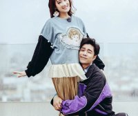 四夫妇合体，钟丽缇蔡少芬情侣装养眼，杨烁袁成杰解锁拍照新姿势