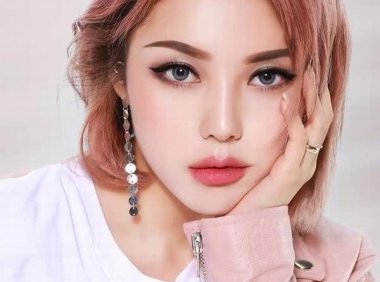 比干燥玫瑰更美的神仙色号:赤茶豆沙色,去黄超显白