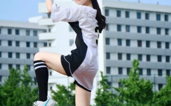 “奶茶妹妹”旧照公开,清纯形象很少女,长腿实力抢镜