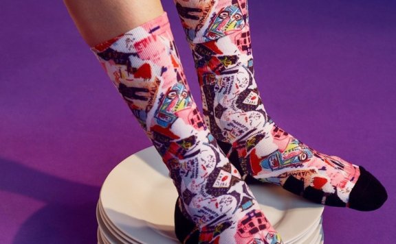 来自时装的高级印花！LIFEBEAT x SABRINA HSIEH 潮袜！